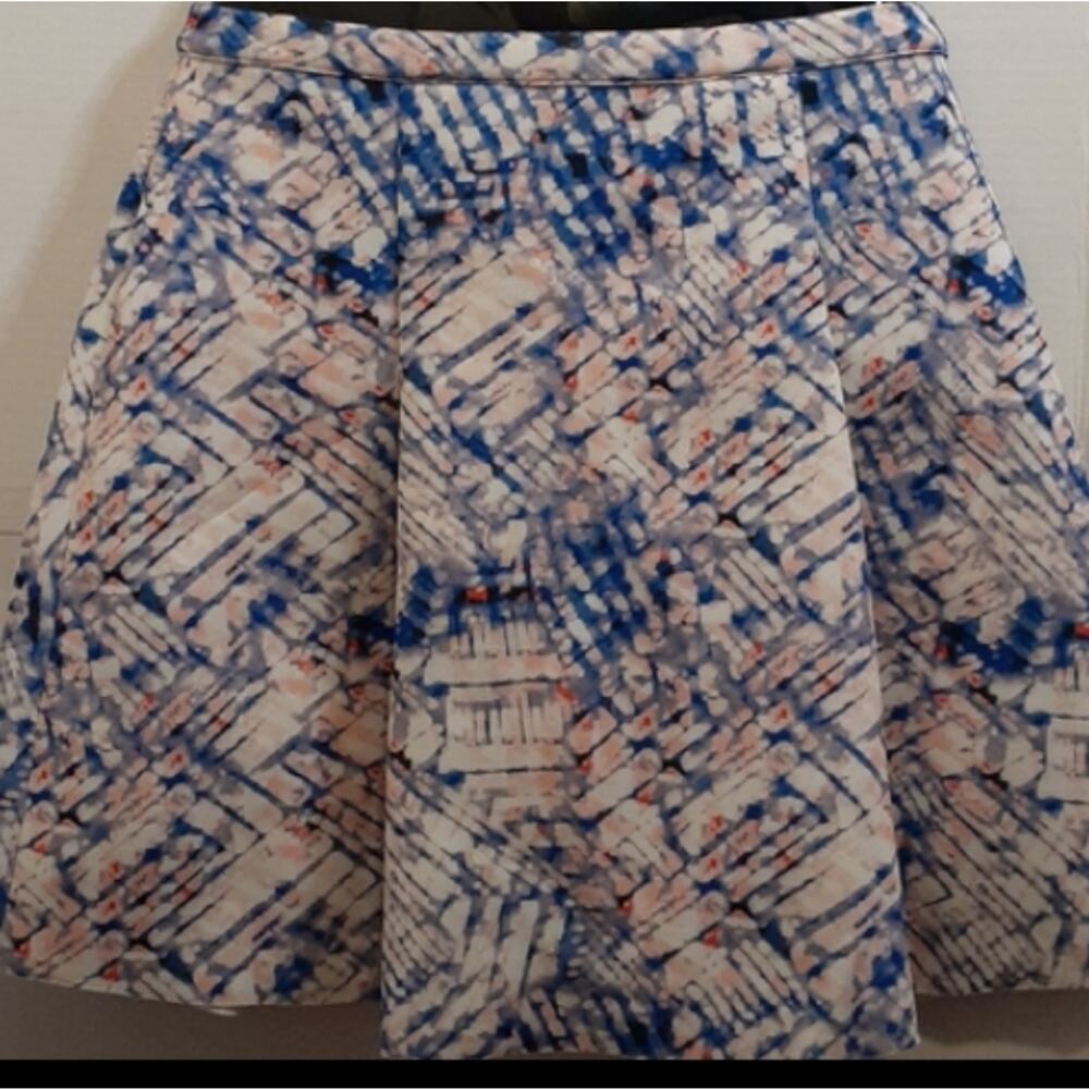 DKNYC Multi-Color Abstract Pleated Skirt. Size 2